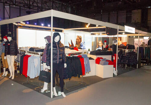 Optimized by JPEGmini 3.18.4.211163429-AP 0x63c19b06