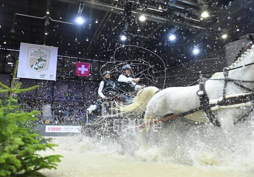 Optimized by JPEGmini 3.18.4.211163429-AP 0x059e8d46