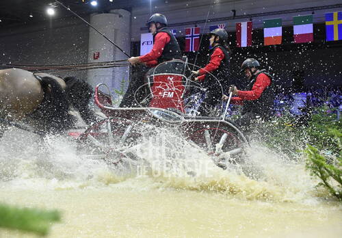 Optimized by JPEGmini 3.18.4.211163429-AP 0xc930a531