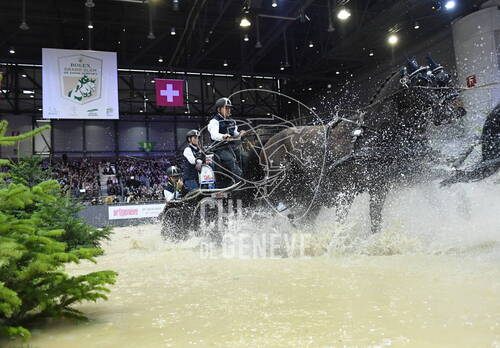 Optimized by JPEGmini 3.18.4.211163429-AP 0x6715295b