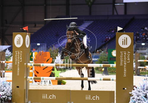 Optimized by JPEGmini 3.18.4.211163429-AP 0xc34bf9d0