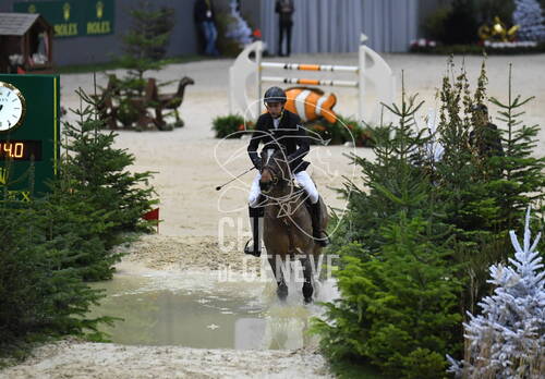 Optimized by JPEGmini 3.18.4.211163429-AP 0x2e7f39aa