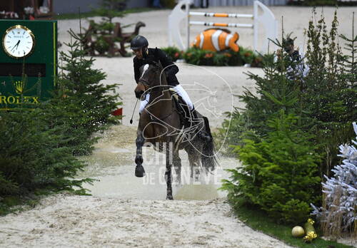 Optimized by JPEGmini 3.18.4.211163429-AP 0x9eafc8d9