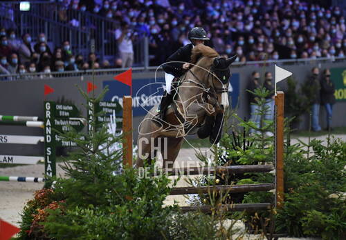 Optimized by JPEGmini 3.18.4.211163429-AP 0x2fecf81c