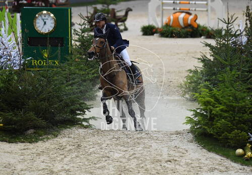 Optimized by JPEGmini 3.18.4.211163429-AP 0x30014811