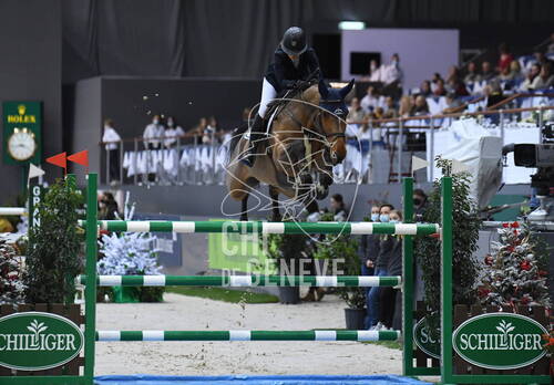 Optimized by JPEGmini 3.18.4.211163429-AP 0xccb7af83