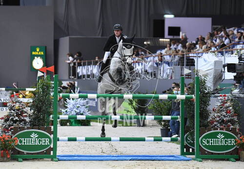 Optimized by JPEGmini 3.18.4.211163429-AP 0x49298b2e