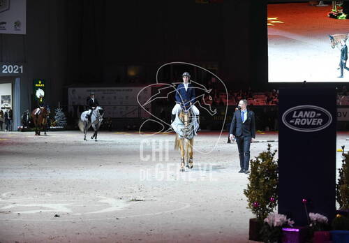 Optimized by JPEGmini 3.18.4.211163429-AP 0x200bc947