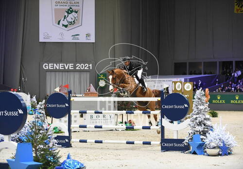 Optimized by JPEGmini 3.18.4.211163429-AP 0x4177df03