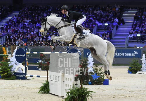 Optimized by JPEGmini 3.18.4.211163429-AP 0xa8f04d0e