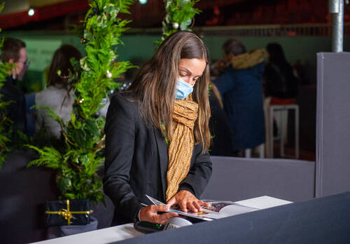 Optimized by JPEGmini 3.18.4.211163429-AP 0x0272c05c