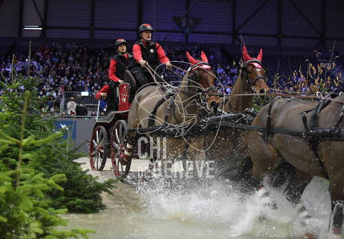 Optimized by JPEGmini 3.18.4.211163429-AP 0xe5fd5131