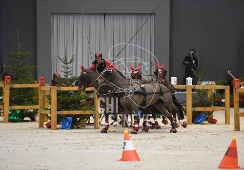 Optimized by JPEGmini 3.18.4.211163429-AP 0xded483eb