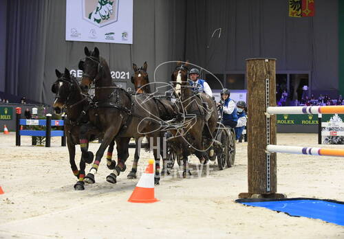 Optimized by JPEGmini 3.18.4.211163429-AP 0xfc3046be