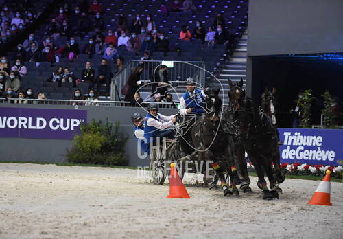 Optimized by JPEGmini 3.18.4.211163429-AP 0xf5a6bcb1