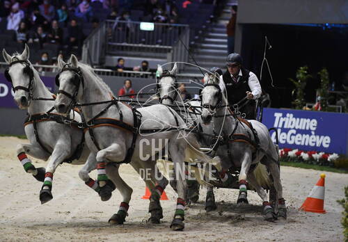 Optimized by JPEGmini 3.18.4.211163429-AP 0x3cd1a35f