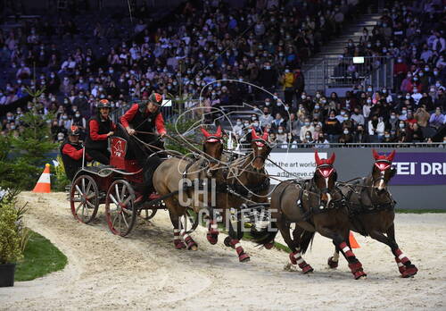 Optimized by JPEGmini 3.18.4.211163429-AP 0x23e308d6