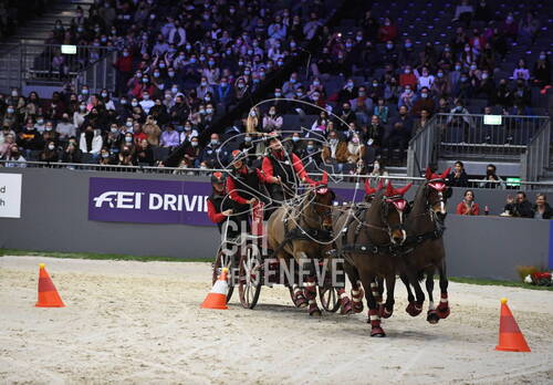 Optimized by JPEGmini 3.18.4.211163429-AP 0x0eb57e77