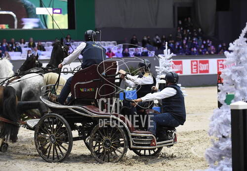 Optimized by JPEGmini 3.18.4.211163429-AP 0x0eb57e77