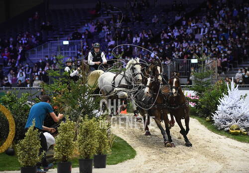 Optimized by JPEGmini 3.18.4.211163429-AP 0x3497f9b1