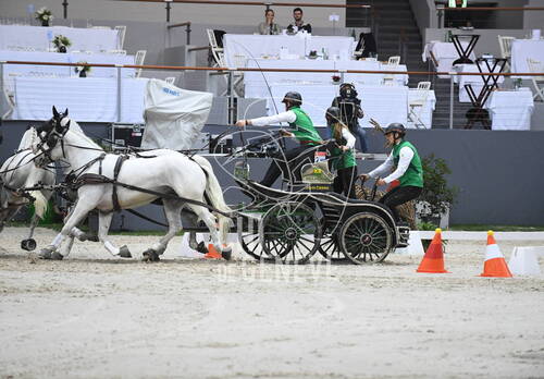 Optimized by JPEGmini 3.18.4.211163429-AP 0xded483eb