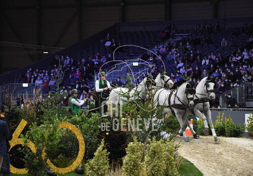 Optimized by JPEGmini 3.18.4.211163429-AP 0xd77d3c70