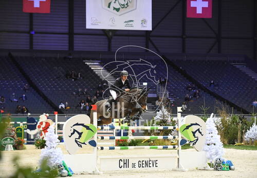 Optimized by JPEGmini 3.18.4.211163429-AP 0x316354a5