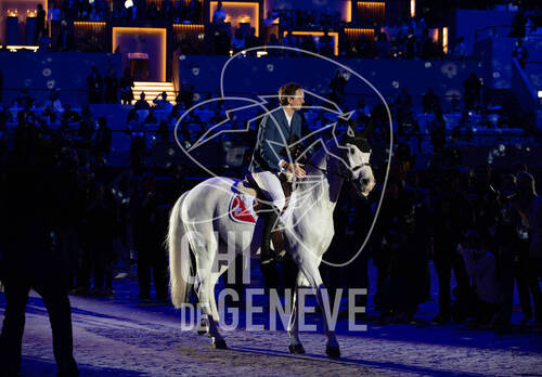 Optimized by JPEGmini 3.18.9.220885065-AP 0xae94454a