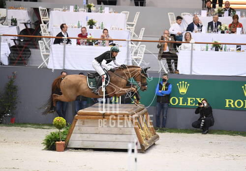 Optimized by JPEGmini 3.18.4.211163429-AP 0xe9c5c307