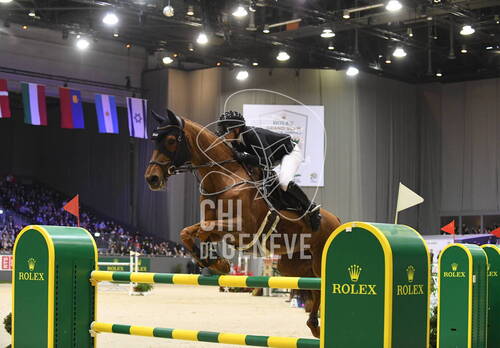 Optimized by JPEGmini 3.18.4.211163429-AP 0x18288c81