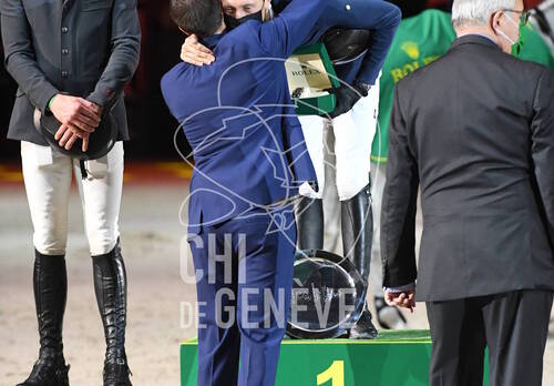 Optimized by JPEGmini 3.18.4.211163429-AP 0x4a287841