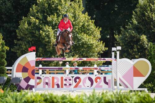 Steve GUERDAT riding DYNAMIX DE BELHEME during the Equestrian - Paris Olympic Games 2024 - Day 10 at Chateau de Versailles on August 5, 2024 in Versailles, France. (Photo by Pierre Costabadie/Icon Sport)