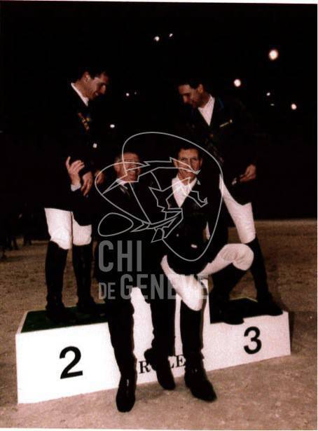 Le joyeux podium de la première finale du Top 10 remportée par Ludger Beerbaum devant Ludo Philippaerts et Franke Sloothaak. Au premier plan le regretté Dieter Schulze, propriétaire des chevaux de Ludger Beerbaum à cette époque.