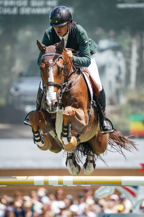 Rodrigo PESSOA (BRA) riding MAJOR TOM during the Rolex Grand Prix Ville De La Baule, Jumping La Baule - CSI5 on June 11, 2023 in La Baule, France. (Photo by Pierre Costabadie/Icon Sport)