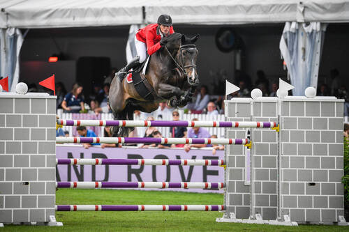 Une grande première